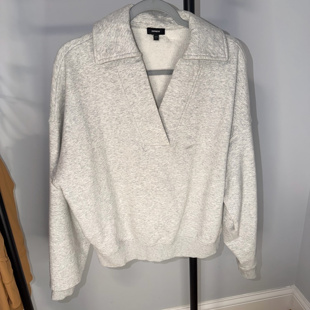 Express Relaxed V-Neck Fleece Polo Sweatshirt Size Women’s Small - Picture 5 of 9